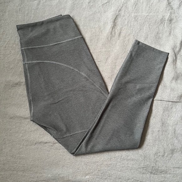 Outdoor Voices Warm-up Kit. Charcoal. Size Medium. - Picture 7 of 8